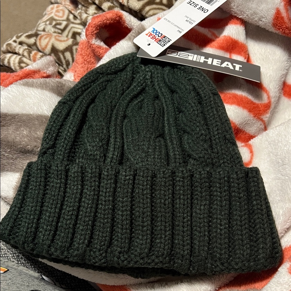 NWT 32 Degrees Heat Beanie